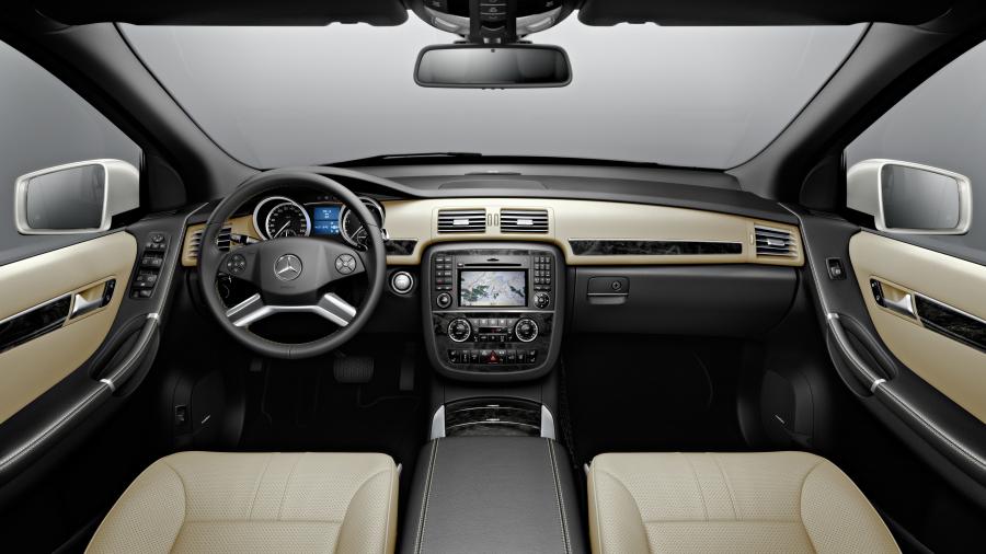  Mercedes-Benz R-Class 2010 года  (фото 26 из 45)